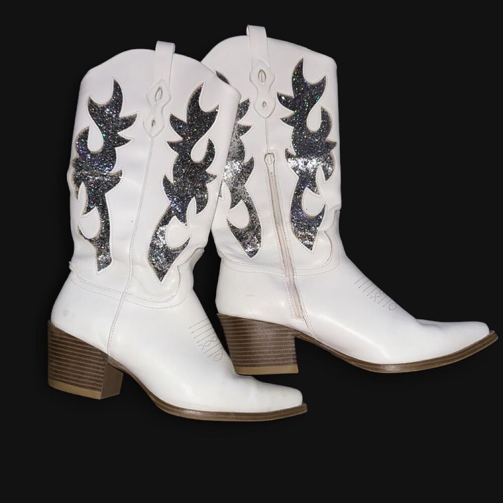 Wild-pair Women's White Boots